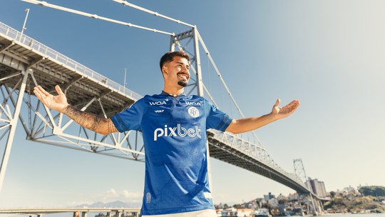 Avaí lança camisa em comemoração aos 101 anos do clube - Foto: (Igor Pola/Volt Sport)