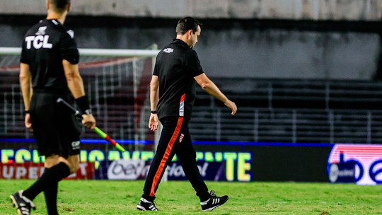 Técnico Daniel Paulista vê boa apresentação do CRB na derrota contra Avaí: "Resultado não traduz o que foi o jogo" - Foto: (Ailton Cruz)