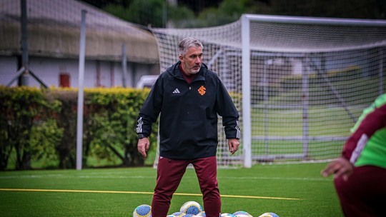 Inter promove técnico do sub-20 para trabalhar como auxiliar permanente do grupo principal