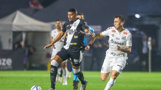 Santos empata, mas lidera chances de subir com 79,77%; Guarani reduz possibilidade de cair