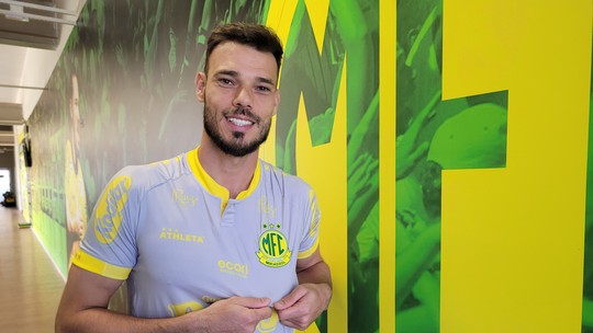 Mirassol apresenta goleiro Thomazella para a sequência da Série B